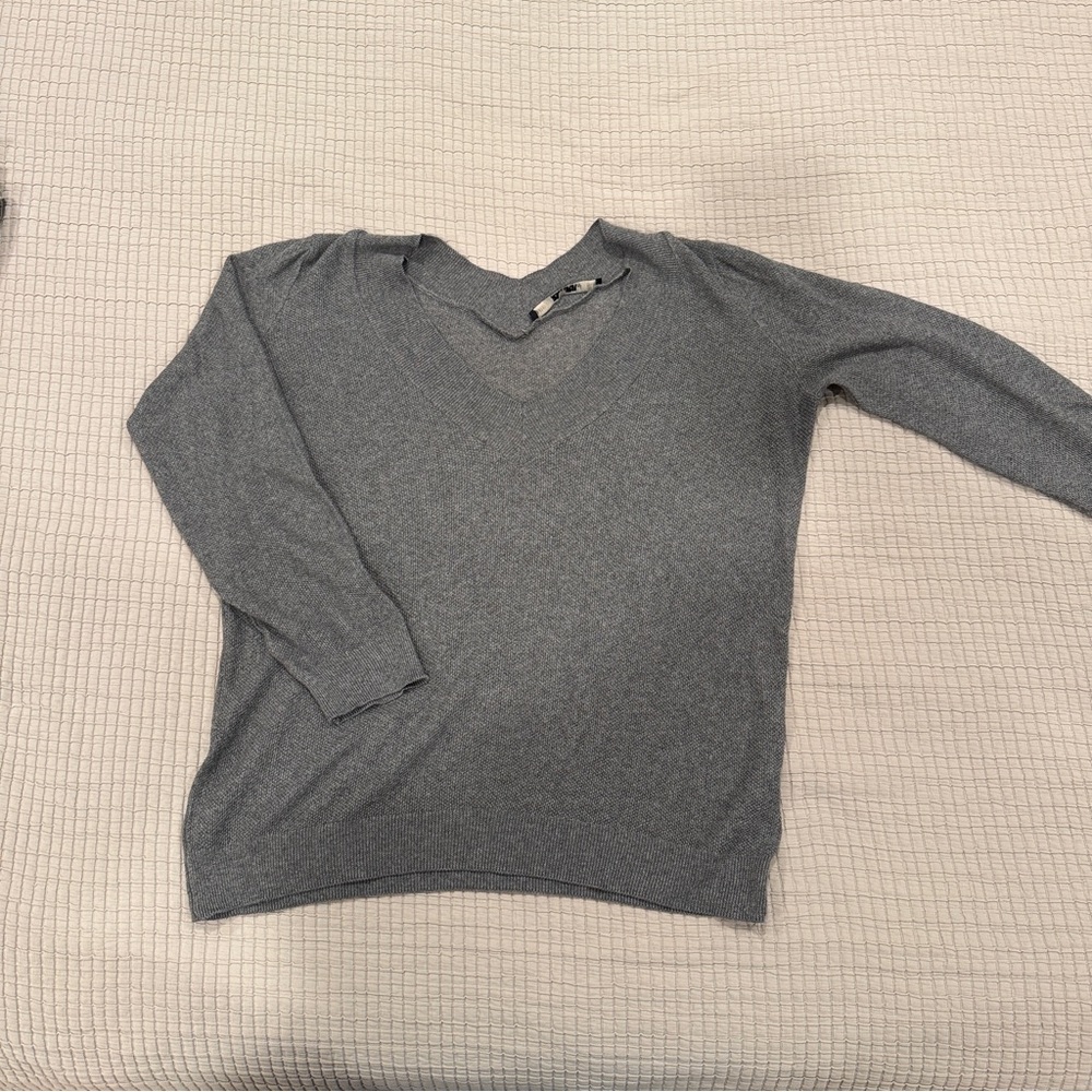 Zara Knit Silver Metallic Long Sleeve V Neck Top - M